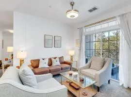 The Secret Rose Apartment - Modern & Stylish - 8 Mins from Disney