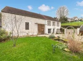 Amazing Home In Vienne-En-Arthies