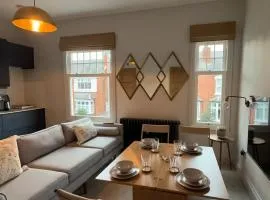 West Bridgford 2 Bed 2 Bathroom Apartment with parking