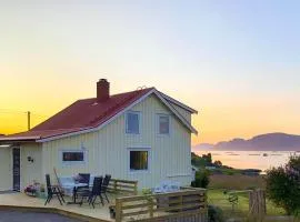 4 person holiday home in ALSVÅG