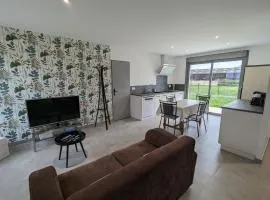 Maison rénovée avec jardin et parking, proche Orléans, animaux acceptés - FR-1-590-561