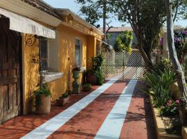 Casa Reforma en Oaxaca, M&eacute;xico，瓦哈卡德華雷斯的有熱水按摩池的飯店
