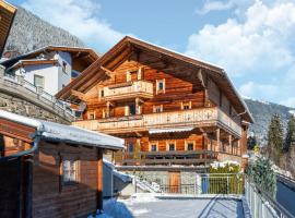Chalet in Mayrhofen near Ski Slopes, отель в Хиппахе
