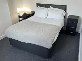 Kingsholm House on the Rainbow Street-4 Bedroom-Sleeps 8