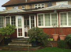 Colnbrook Lodge Guest House, pansion u gradu Slau