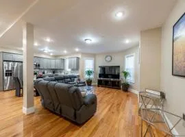 233-1 4BR Boston - Cozy Apt near MBTA Station
