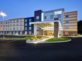 Fairfield Inn & Suites by Marriott Plymouth, hotel blizu aerodroma Plymouth Municipal - PYM, 