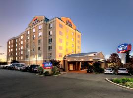 Fairfield Inn & Suites Woodbridge, hotel poblíž Linden Airport - LDJ, 
