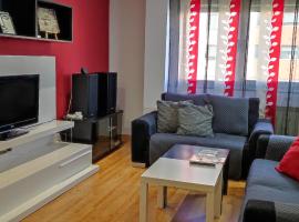 Apartamento Los Lirios Logroño, hotel a Logroño