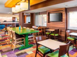 Fairfield Inn & Suites Peru, hotel in Peru