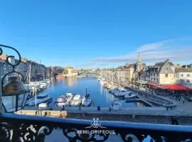 Le Carré - Studio ON the port of Honfleur - Incredible view 2 P