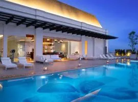 Four Points by Sheraton Bandung, Sheratoni hotell Bandungis