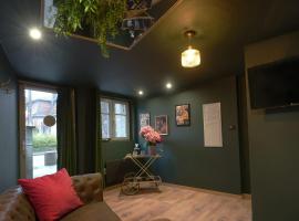 Le Speakeasy - Escape Room et ça Terrasse Privée, hotel in Luxeuil-les-Bains