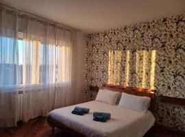 La porta accanto