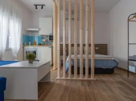 Estudio completo a estrenar en Triana