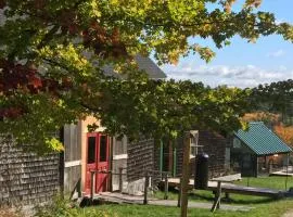 Cottages at the Surry Barn