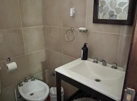 Departamento calle 32, hotel in Balcarce