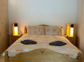 Comodo appartamento nel cuore dell'Engadina - 5 Min da San Moritz, smje&scaron;taj s priborom za pripremu jela u gradu 'Celerina'