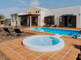 Villa Marina Deluxe & Spa Pool
