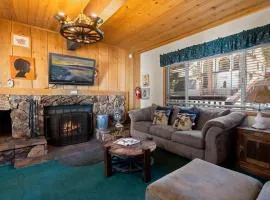 Bear Paw Lodge, 1 min from Bear Mountain, Balcony