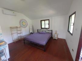 Sabai Homes 2, Hotel in Strand Mae Haad