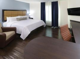 Candlewood Suites - Queretaro Juriquilla by IHG, ξενοδοχείο σε Querétaro
