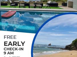 Beach house with Pool Nasugbu, The Cove House, hotel di Nasugbu