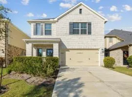 Beautiful spacious house with great location!