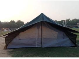 Rooftop tents, Zelt-Lodge in Colonelganj