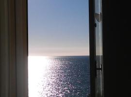 Al Piccolo Scoglio - Room & Breakfast, homestay in Camogli