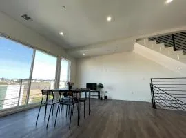 Blue Stay Walk to BMO Stadium and USC