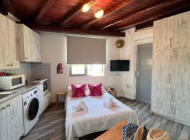Agge Mykonο stay, hotel v destinaci Platis Gialos