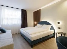 NAOMI Rooms