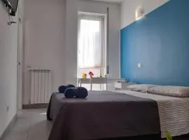 -L' Oasi Del Turista, Room 5- CENTRAL STATION private external bathroom