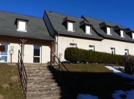Gîte de Pailherols, hotel i Pailherols