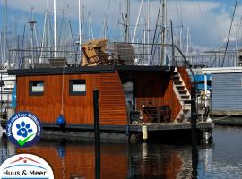 Hausboot Kanja Huus & Meer, Hotel in Heiligenhafen