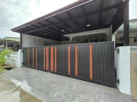 Bee Homestay, hotel a Keluang