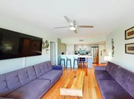 Cat Island Suite - Sunrise Suites