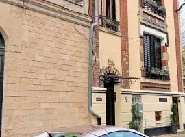 Les Loges Du Théatre 160m2 PRIVÉ 14 personnes MAX tout équipé a 200m de l'AVENUE DE CHAMPAGNE et toutes commodités DEGUSTATION CHAMPAGNE OFFERTE jacuzzi sauna jeux velos EMPLACEMENT EXCEPTIONNEL et CHIC