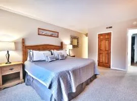 Walk to Main Street, Walk to Lift, Community Pool and Hot Tub! Great Location, Private Balcony!