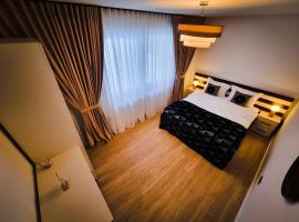 Cozy Retreat Grand Chalet Aparthotel, hotel in Poiana Brasov