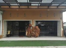 Louise Hotel