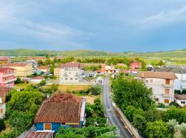 EuroVelo - Entire apartment - City Center, hôtel à Divjakë