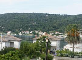 Apartments Dijana, 3 žvaigždučių vie&scaron;butis mieste Rab