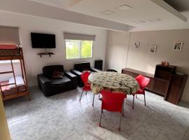 Departamento Rojashnos, hotel i Santa Teresita