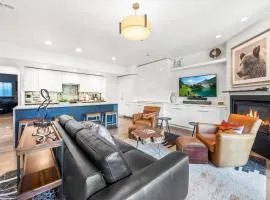 Large 3 BR - Sleep 8, Gourmet Kitchen, Beautiful Master, Large Balcony, Amazing Views!