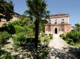 Hotel Iris, khách sạn ở Perugia