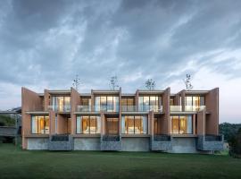 De Capoc Resort، منتجع في كاو كو