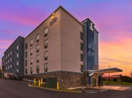 Comfort Inn & Suites Nashville, hotel v destinaci Bellevue