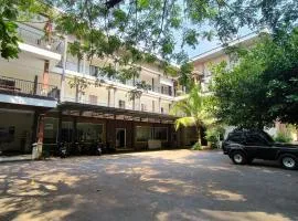 New Bandengan Beach Hotel